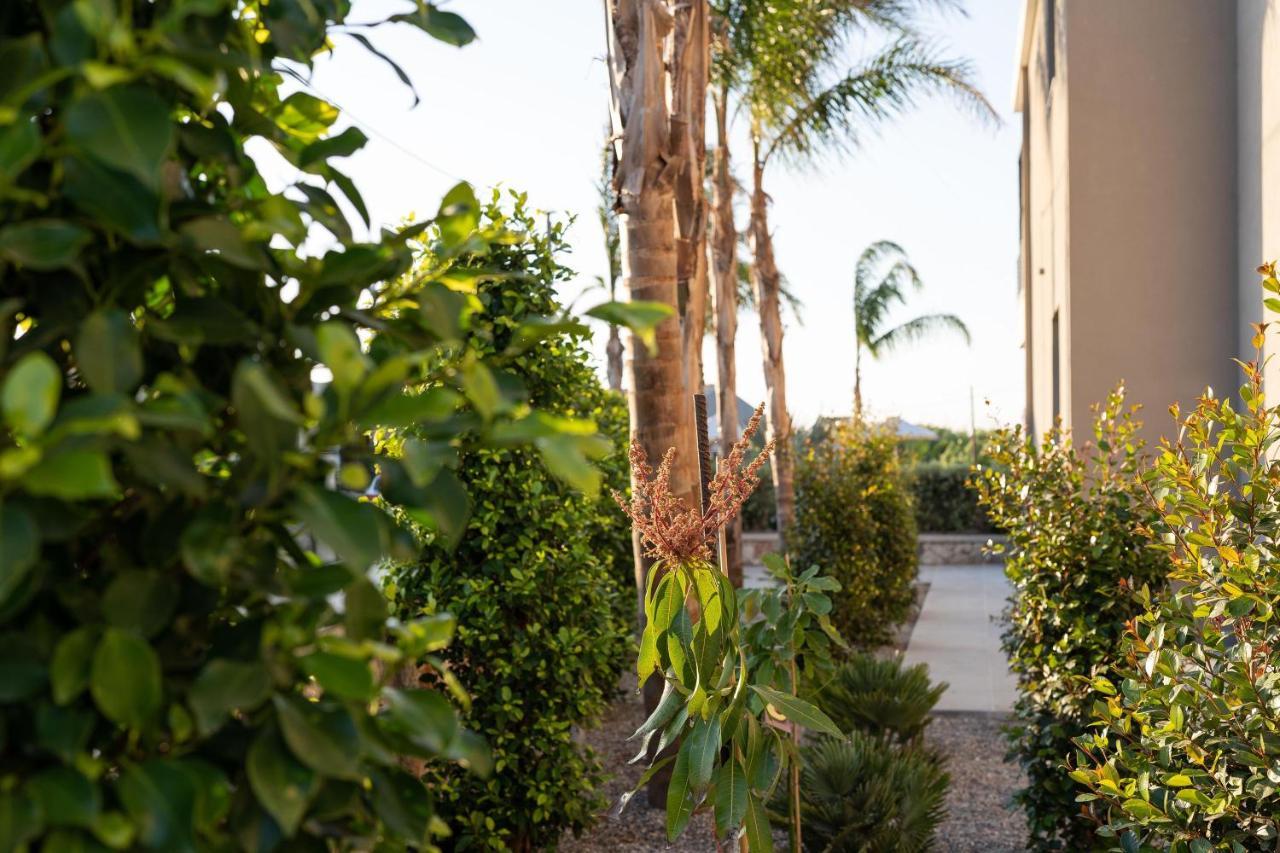 Palmeral Luxury Suites Kremastí Eksteriør bilde